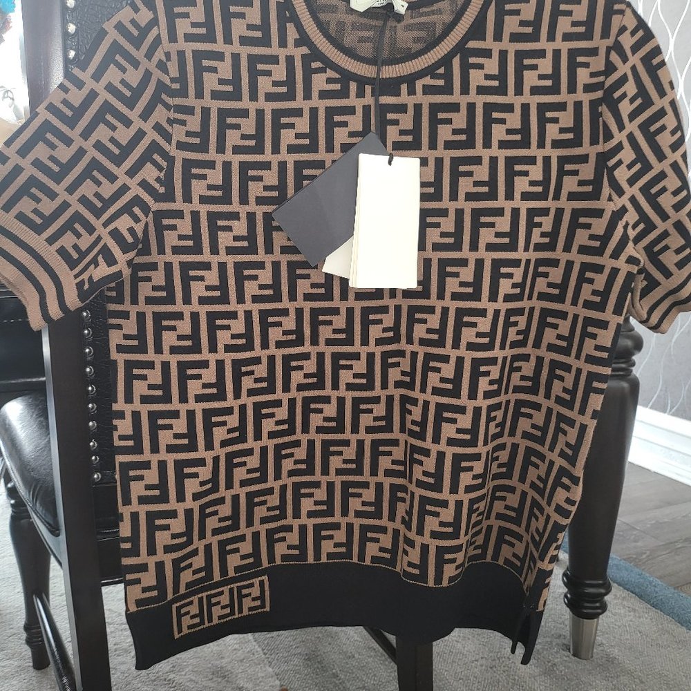 Fendi Sweater size 44 (us medium) black and  brown with Fendi logo